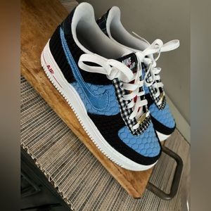 Fun Air Force Jordan’s  youth 6  adult 7.5